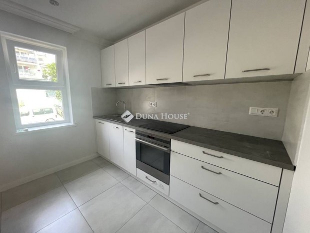 117 nm-es lak�s kiad� Kecskem�t