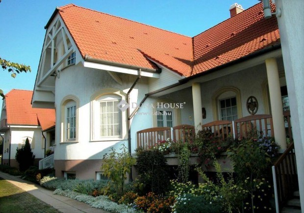 1180 nm-es h�z elad� Lajosmizse #4565813