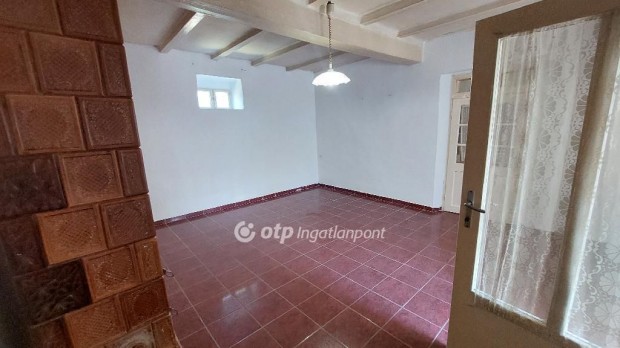 118 nm-es h�z elad� Kis�jsz�ll�s