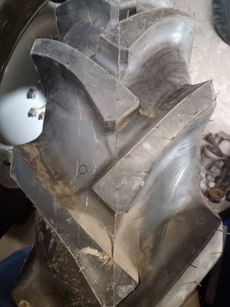 11,2 - 20 MTZ 82 �j gumi 2db