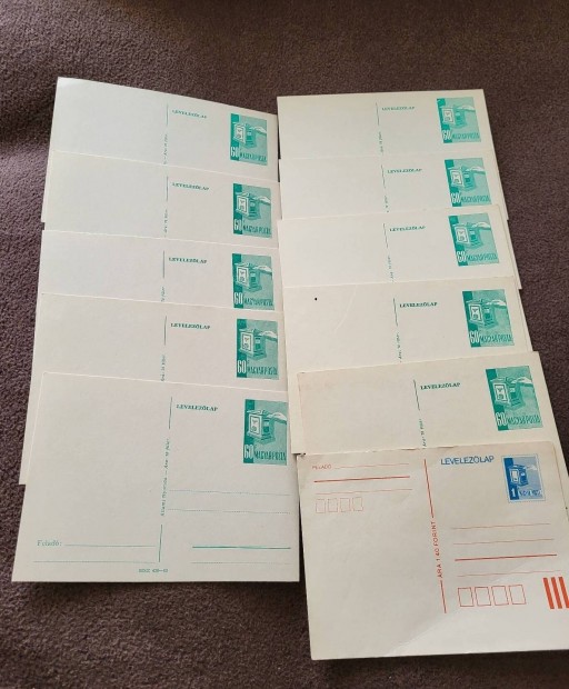 11 db rgi, de postai blyeggel elltott levelezlap. 