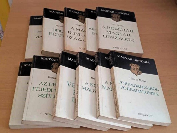 11 kötetes könyvcsomag a Magyar História sorozatból
