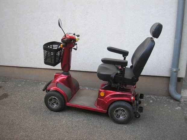 12060 Rehab EL-GO/M HS-580 elektromos moped rokkantkocsi 2x50AH