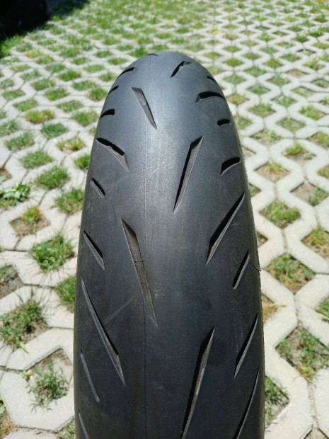 120/70-17 Bridgestone B. S22F sport motorgumi 2022.vj. 80%