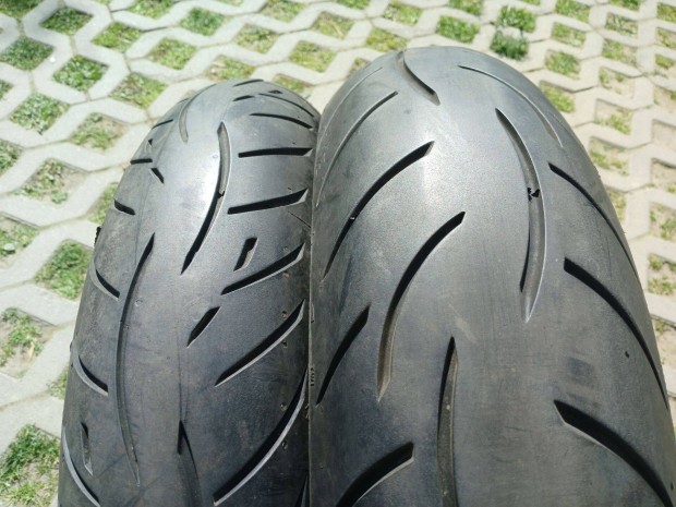 120/70-17 & 150/70-17 Metzeler Roadtec Z8 motorgumi pár 2015-2017. 95%
