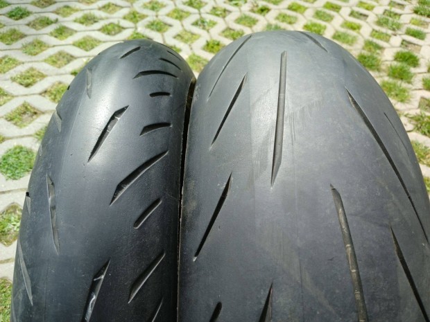 120/70-17 & 180/55-17 Bridgestone S22 motorgumi pár 2022-2023. 75-80%