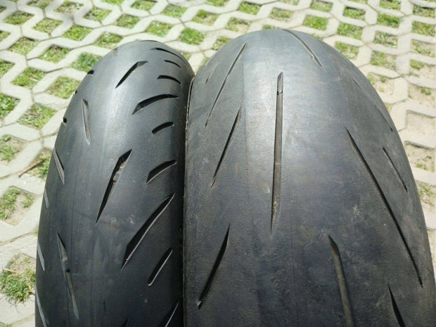 120/70-17 & 180/55-17 Bridgestone S22 motorgumi pár 2023.évj