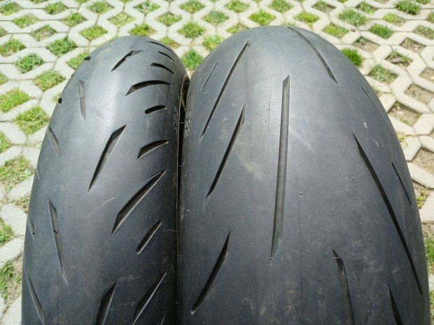 120/70-17 & 190/50-17 Bridgestone S22 motorgumi pár 2020-2023. 85%
