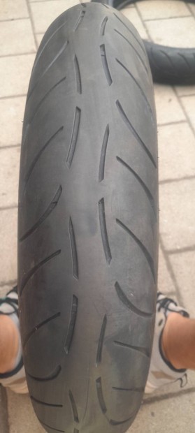 120/70 zr17 motorgumi
