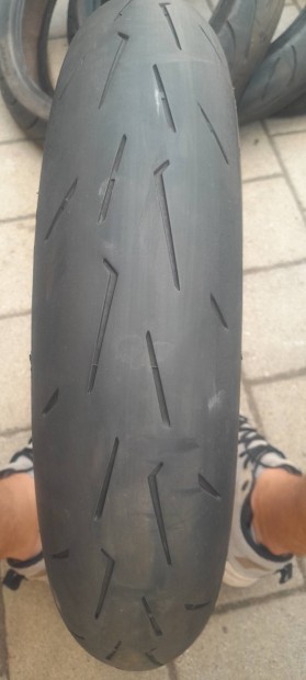 120/70 zr17 motorgumi