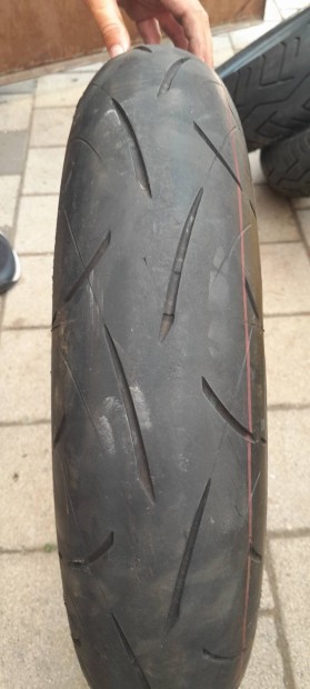 120/70 zr17 motorgumi