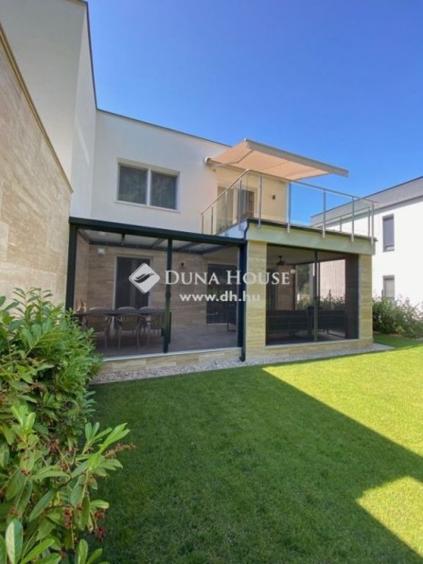 120 nm-es h�z elad� Balatonf�ldv�r