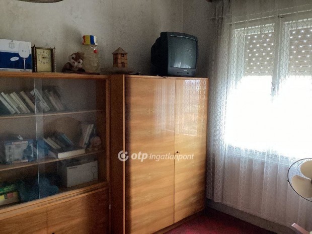 120 nm-es h�z elad� Gyomaendr�d