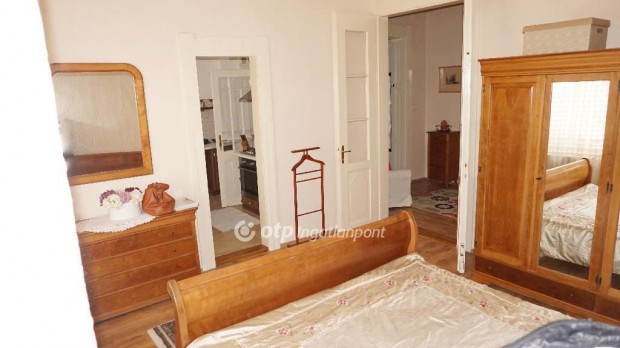 120 nm-es h�z elad� Gy�ngy�s