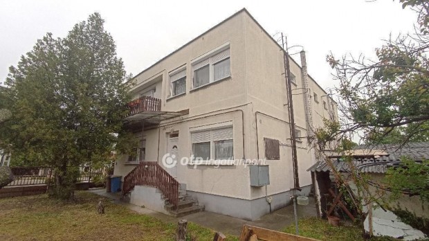 120 nm-es h�z elad� J�szf�nyszaru