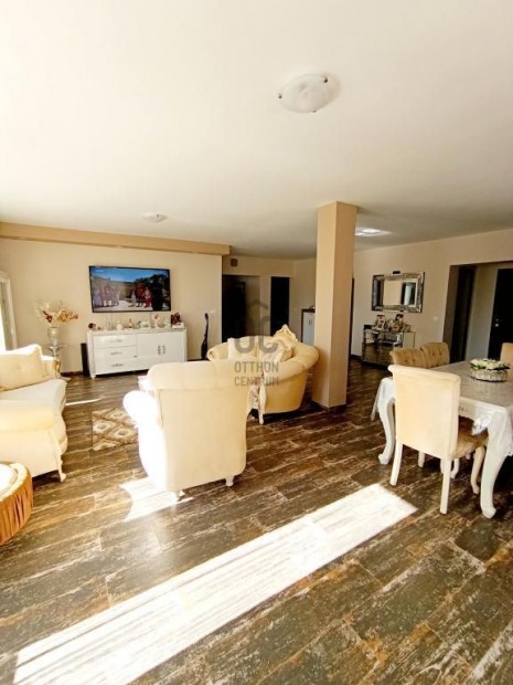 120 nm-es h�z elad� Nagyp�li