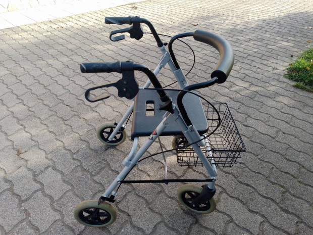 120kg terhelhet Rollator orvosi segdeszkz. 