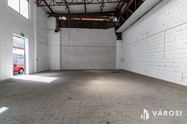 122 m2, nll raktr kiad Csepel gyrtelepen