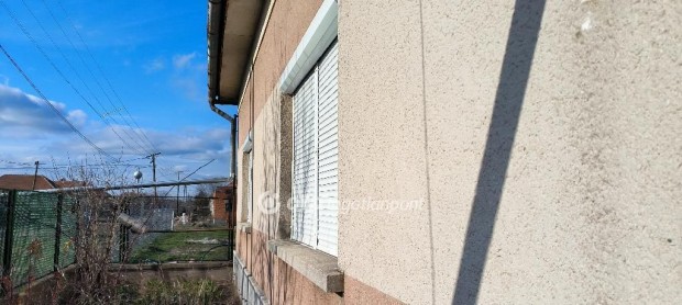 123 nm-es h�z elad� T�tkoml�s