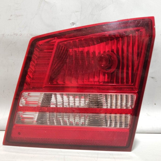 125620 Dodge Journey jobb hátsó belső lámpa 04806368AB