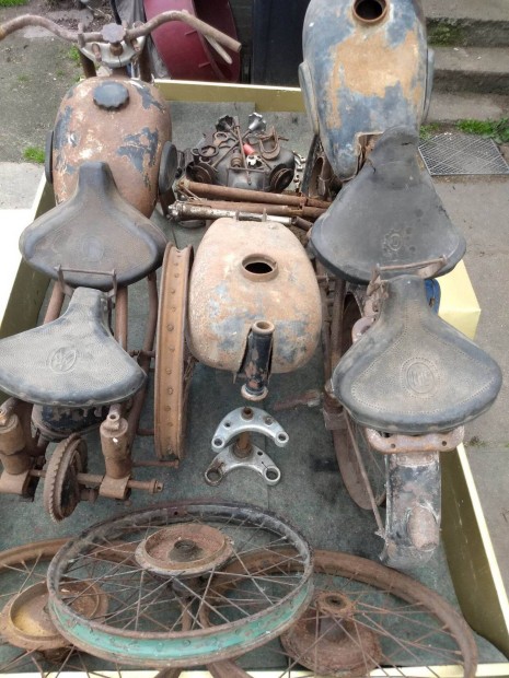 125 T-D csepel alkatrszek