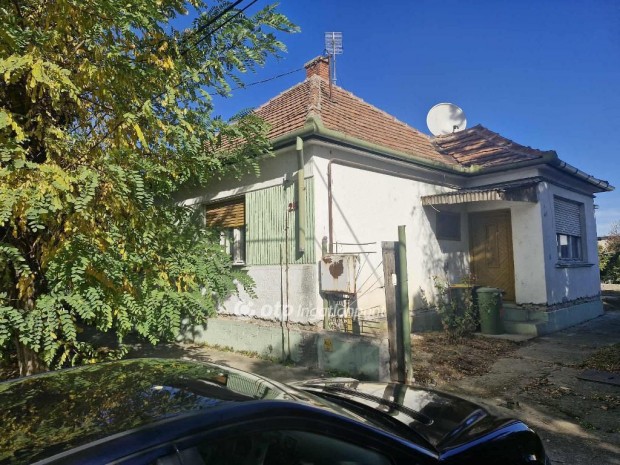 125 nm-es h�z elad� Kalocsa