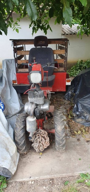 125mz motoros gép pótkocsival