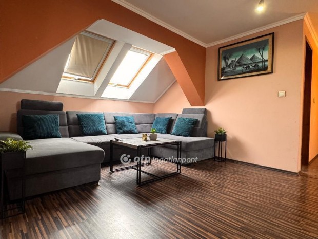 127 nm-es lak�s elad� P�pa