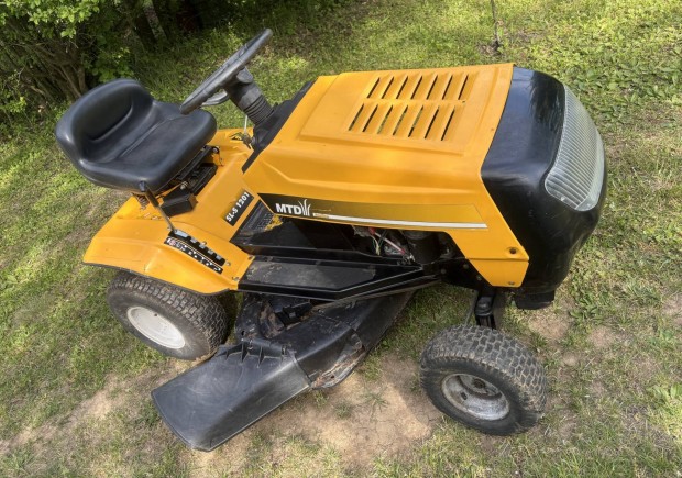 12Le ktkses fnyr traktor, fnyrtraktor elad