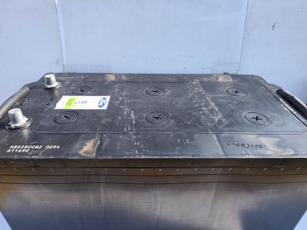 12V 240Ah Varta Ford teheraut� akkumul�tor 6 h�nap garanci�val