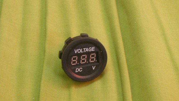 12V feszltsgmr