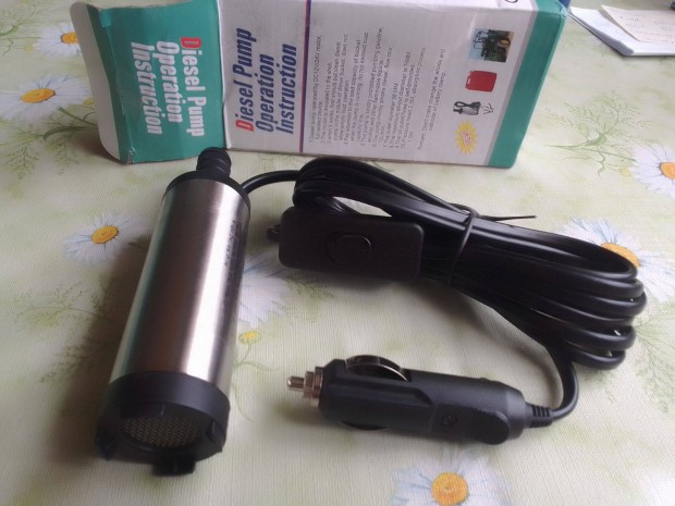 12V folyadék, zuhany-pumpa. Szivargyújtós, kapcsolóval
