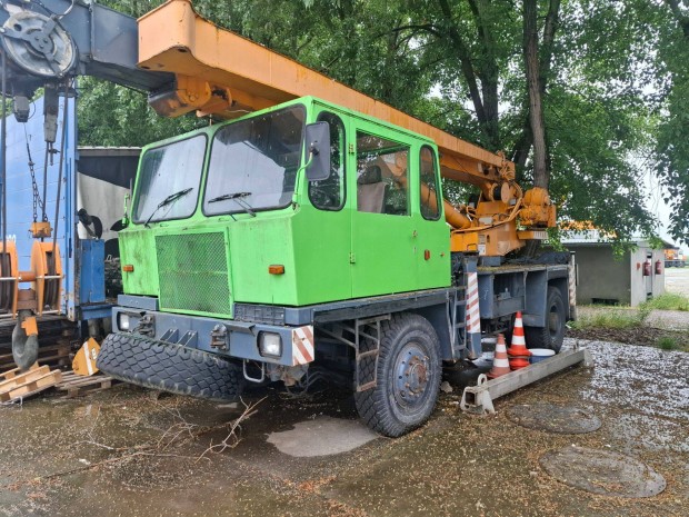 12,5 tonna teherbírású autódaru (Adk 125) eladó