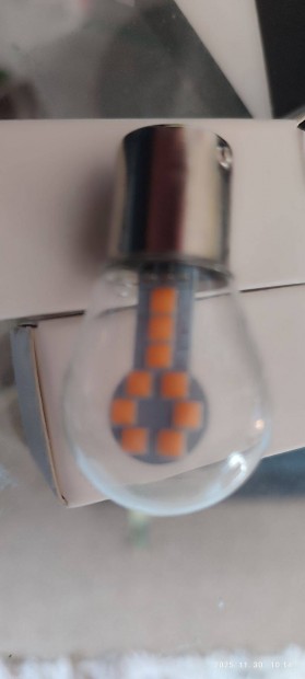 12- V-os �j s�rga led izz� 2 db elad�