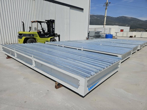 12 db Flat Pack Iroda Kontener