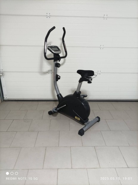 130 kg terhelhetőség,mágnesfékes szobabicikli, szobakerékpár