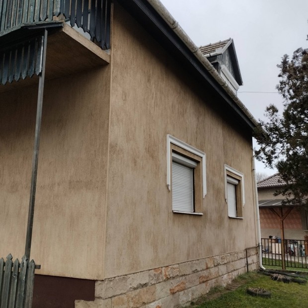 130 nm-es csal�di h�z elad�.