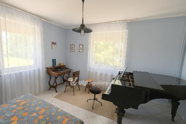 130 nm-es h�z elad� Kiskunlach�za