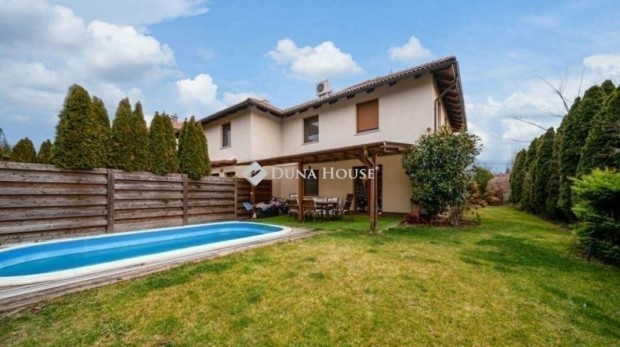 131 nm-es h�z elad� G�d�ll�