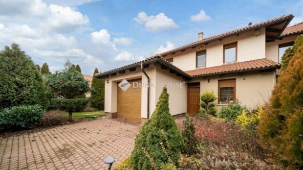 131 nm-es h�z elad� G�d�ll�