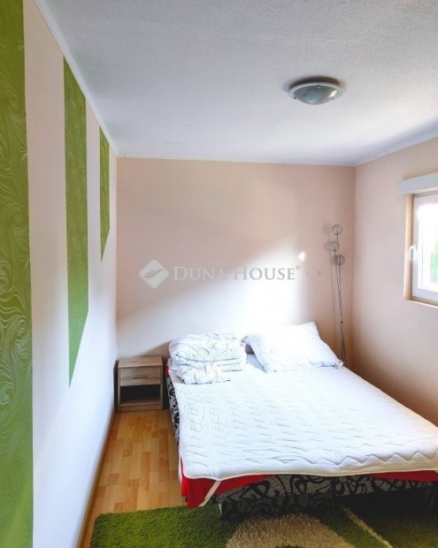 133 nm-es h�z elad� Si�fok