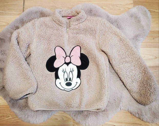134-es Disney Sherpa pulcsik