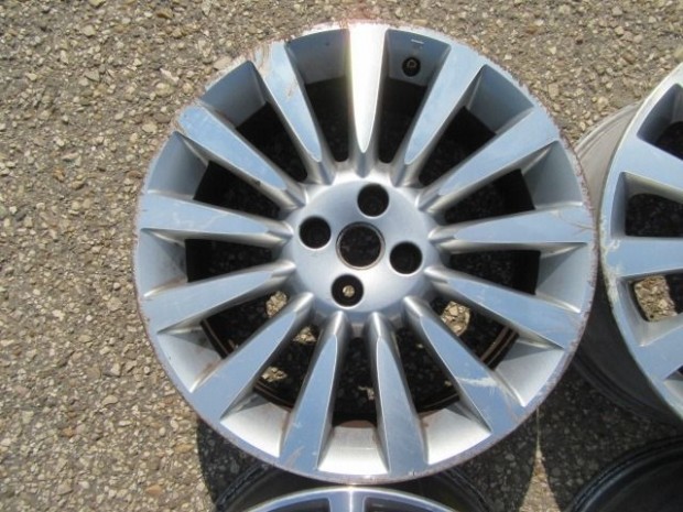 138581 Fiat Bravo 17"-os alufelni garnitra (4db) a kpeken lthat