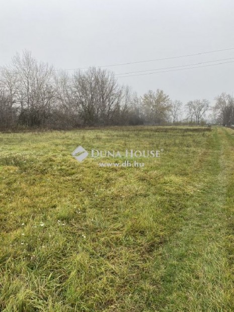 1396 nm-es telek elad� R�ckeve