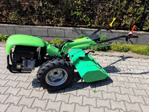 13,5 le-s MGM-Lampacrescia Castoro Maxi egytengelyes kistraktor !!!