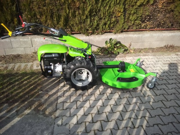 13 Le-s Castoro Super Mower fnyr kivitel egytengelyes traktor