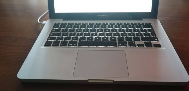 13" Macbook pro intel i7 prici, 8 gb ram, 600 gb hdd, tlt, j akku