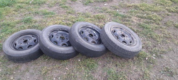 13"-os lemezfelni 4x114,3 ET45