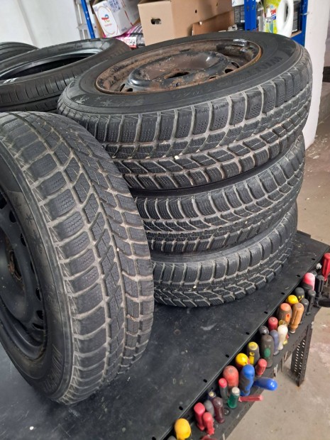 13" téli kerék garnitúra (4db) 175/70R13 gumi 4X100-as Opel felnin