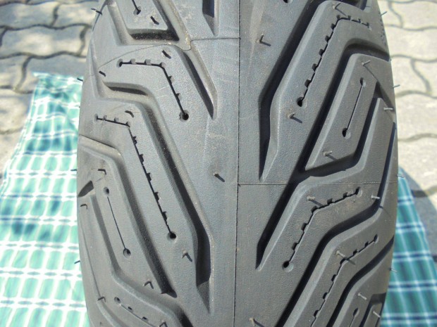 13-as új Michelin 3 éves motor gumi eladó